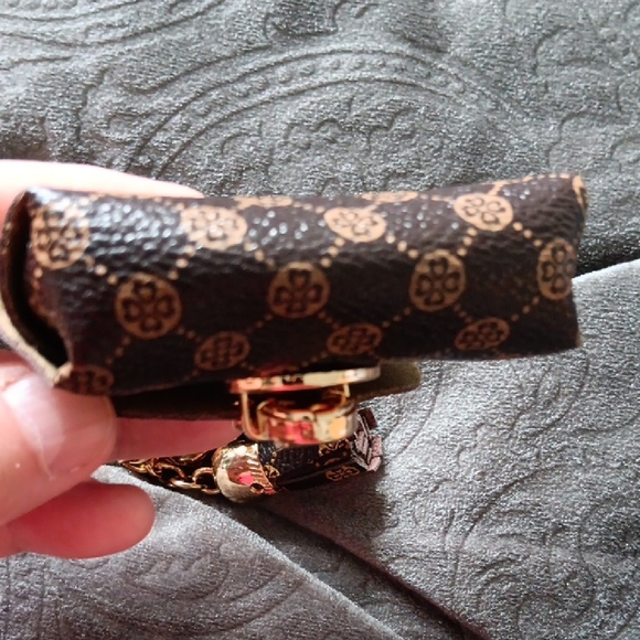 Chic Black Mini Bag Keychain with Gold Accents - Picture 8 of 13